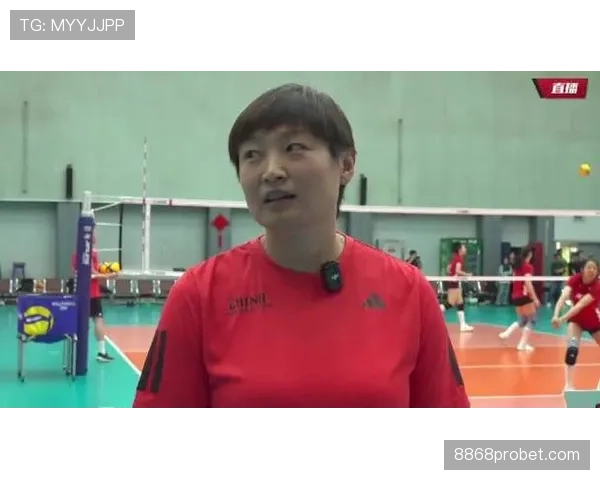 杨昊训练完直接啃鸡腿？这自律人设有点扛不住啊